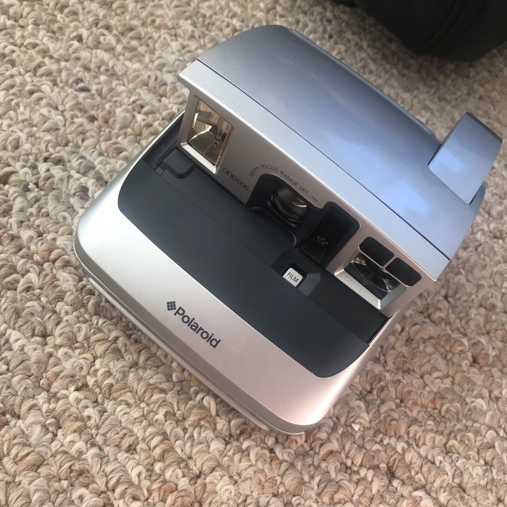 Polaroid One600 Classic instant camera